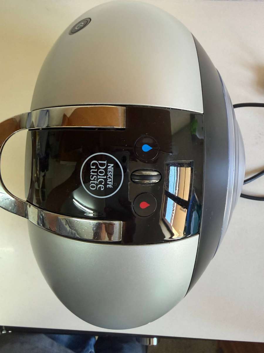 Delonghi Nescafe Dolce Gusto Capsule Coffee Machine