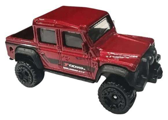 Hot Wheels 2025 179/250 Land Rover Defender Double Cab 2015 Dirt