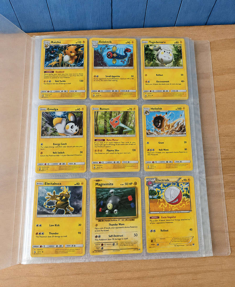 +- 240 Pokemon Cards