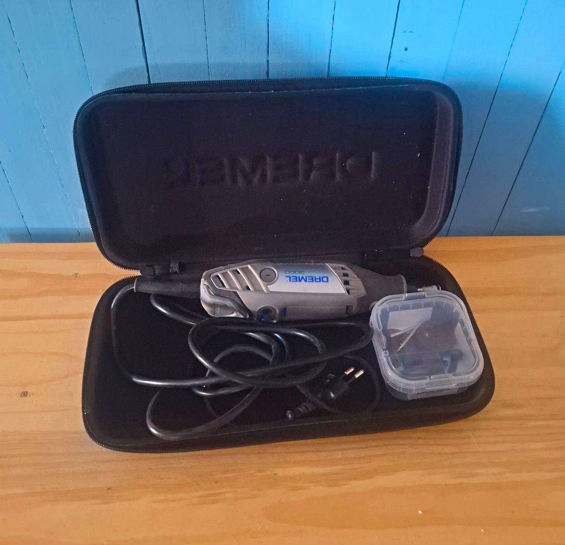 Dremel 3000 Rotary Tool Kit