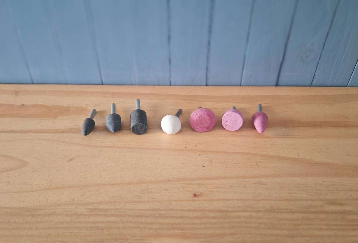 Grinding points for electric drills (unused)