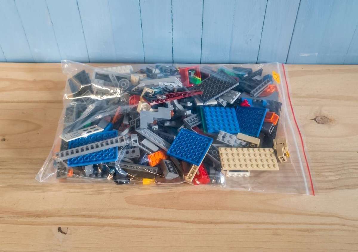 +-250 Random Lego Pieces 2