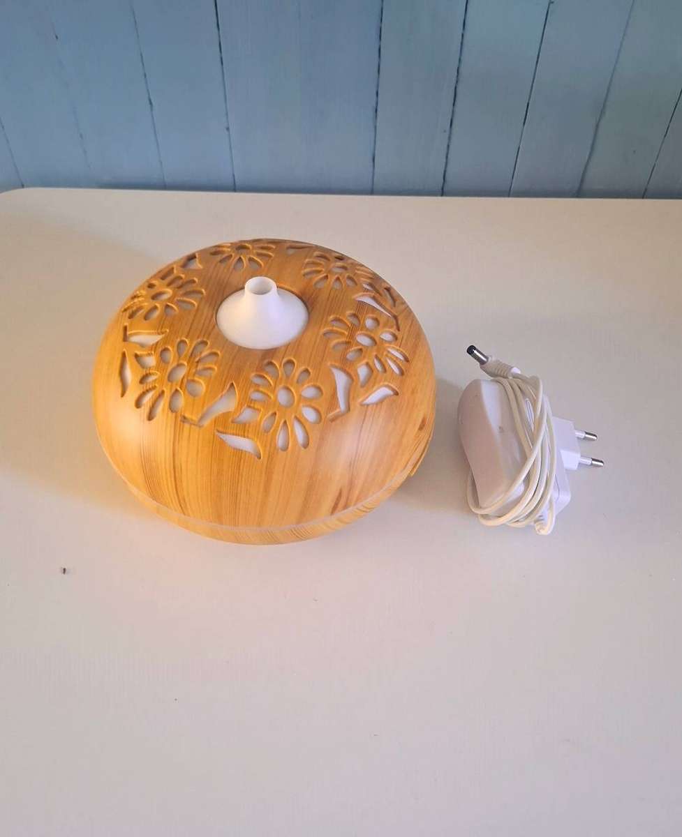 Ultrasonic Aroma Diffuser with night light