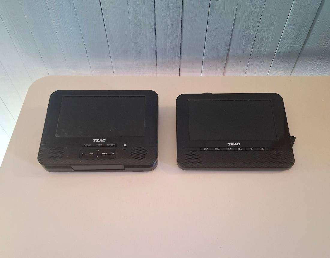 Teac Portable Car DVD Player with 2 screens