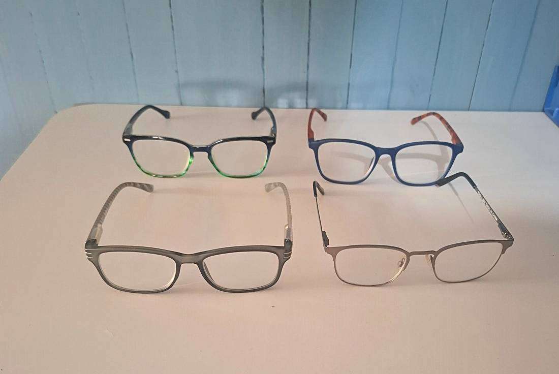 4 x Reading Glasses