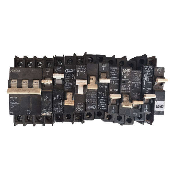 CIRCUIT BREAKERS  MIXED BRANDS | AUCTION