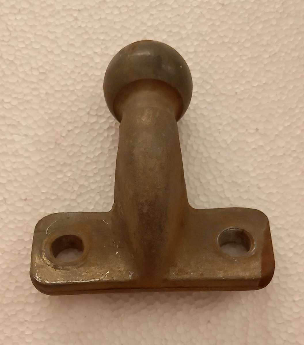 Trailer or caravan vehicle tow ball coupling