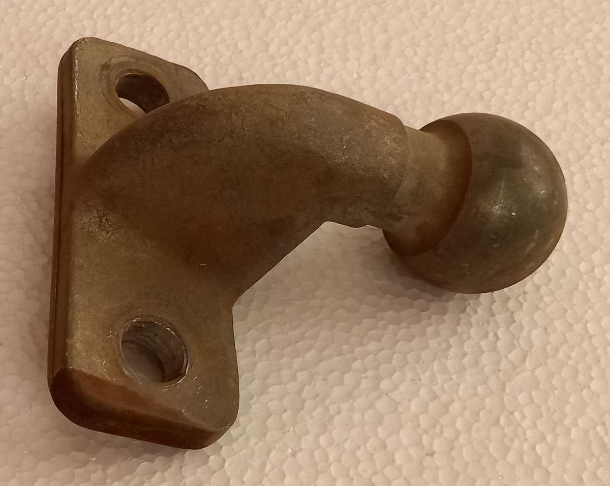 Trailer or caravan vehicle tow ball coupling