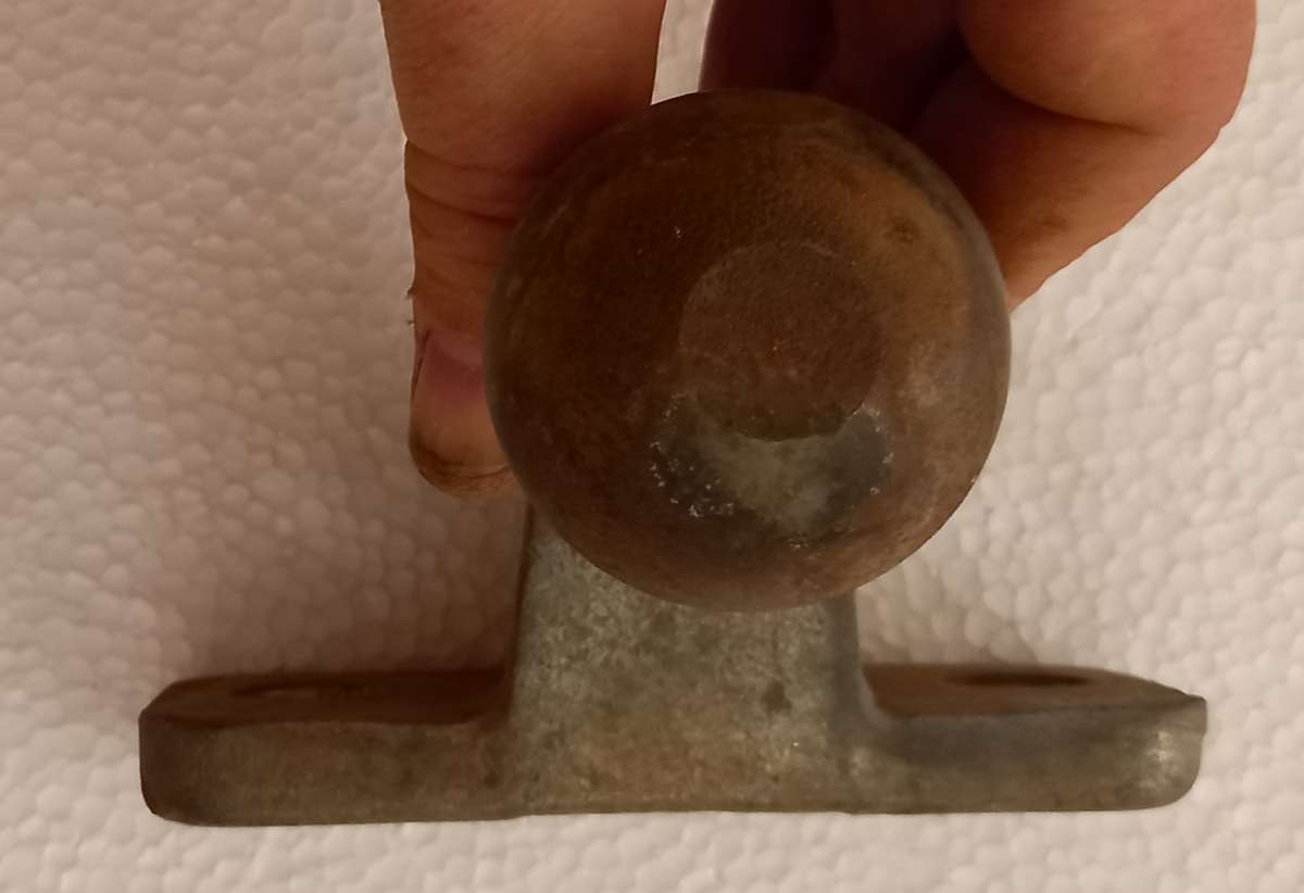 Trailer or caravan vehicle tow ball coupling