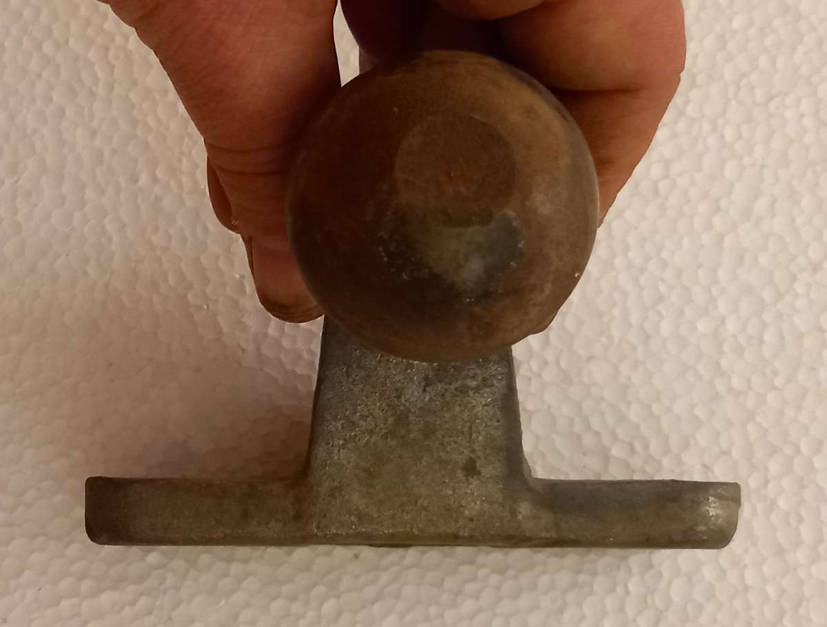 Trailer or caravan vehicle tow ball coupling