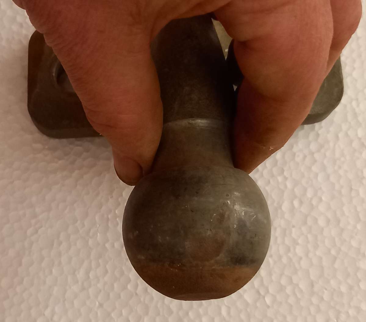 Trailer or caravan vehicle tow ball coupling