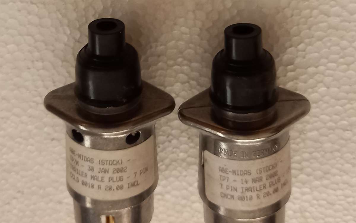 Two trailer male plug 7 pin adapters NEW OLD STOCK Cast aluminium body