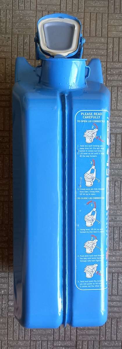 20 L Blue metal water jerry can as used by NATO forces (Pro  Quip)