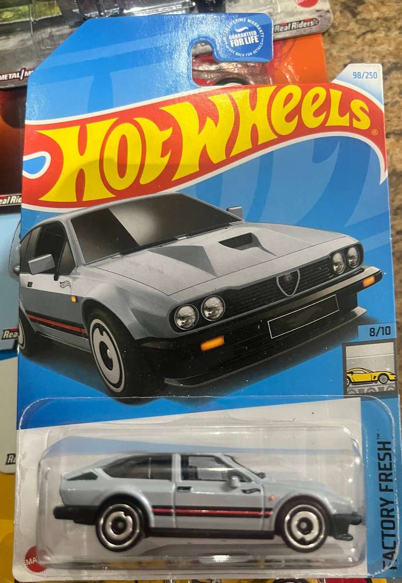 Hot wheels Alfa Romeo GTV grey   Long card import