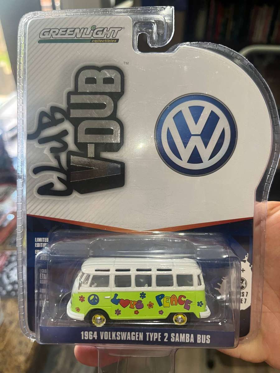Greenlight Volkswagen kombi.  Flower power.  1/64 import.