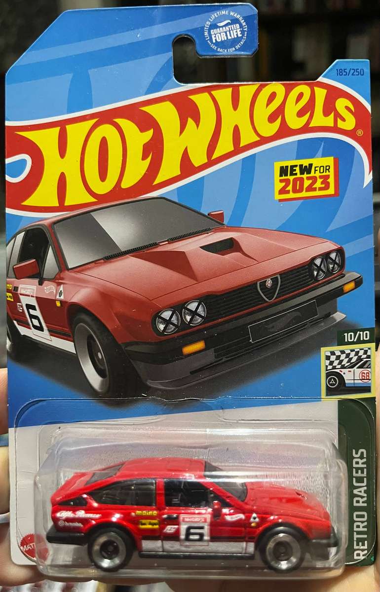 Hot wheels long card Alfa Romeo GTV