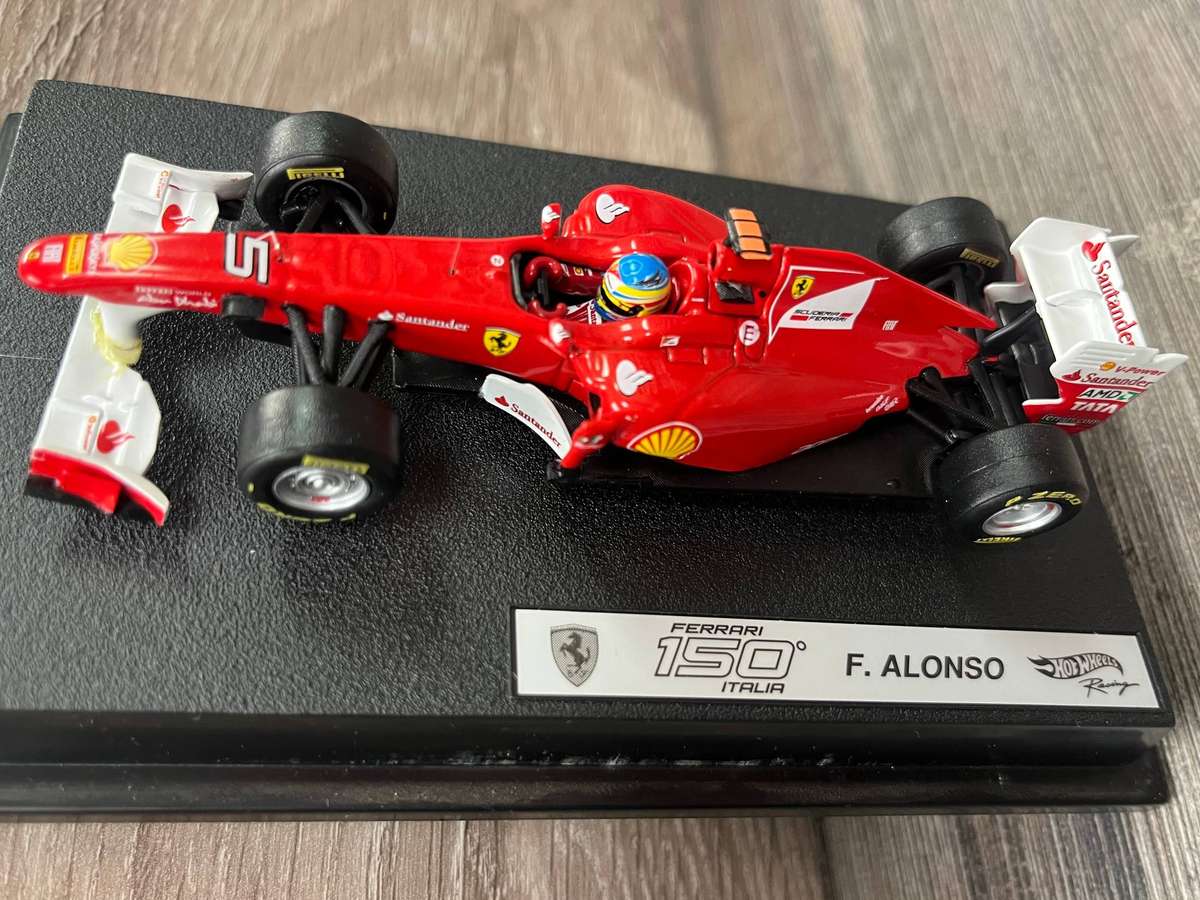 Hot Wheels Ferrari F150 Alonso 1/43. No outer box