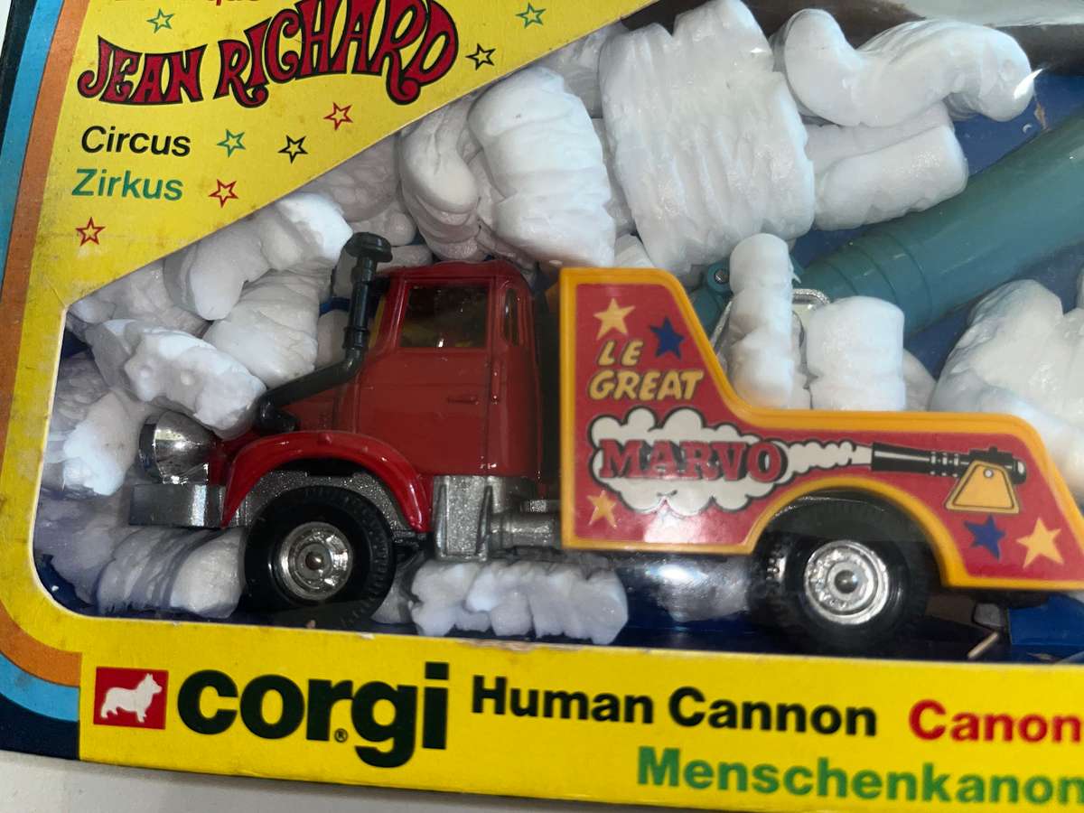 Corgi toys  1163 human cannon