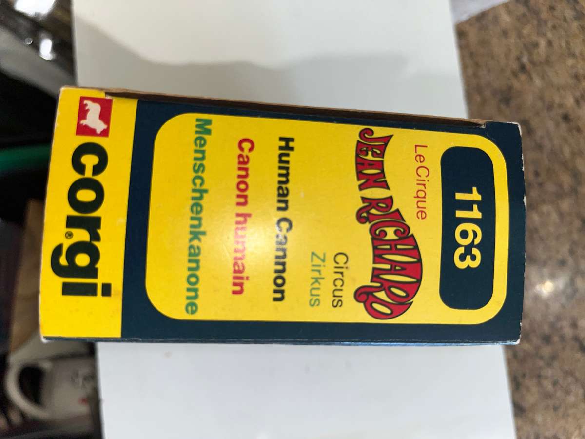 Corgi toys  1163 human cannon