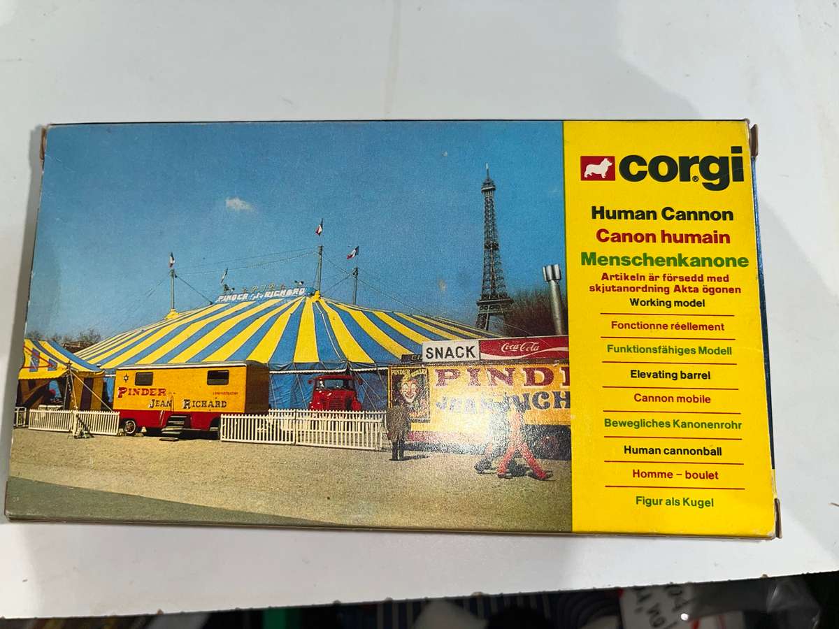 Corgi toys  1163 human cannon