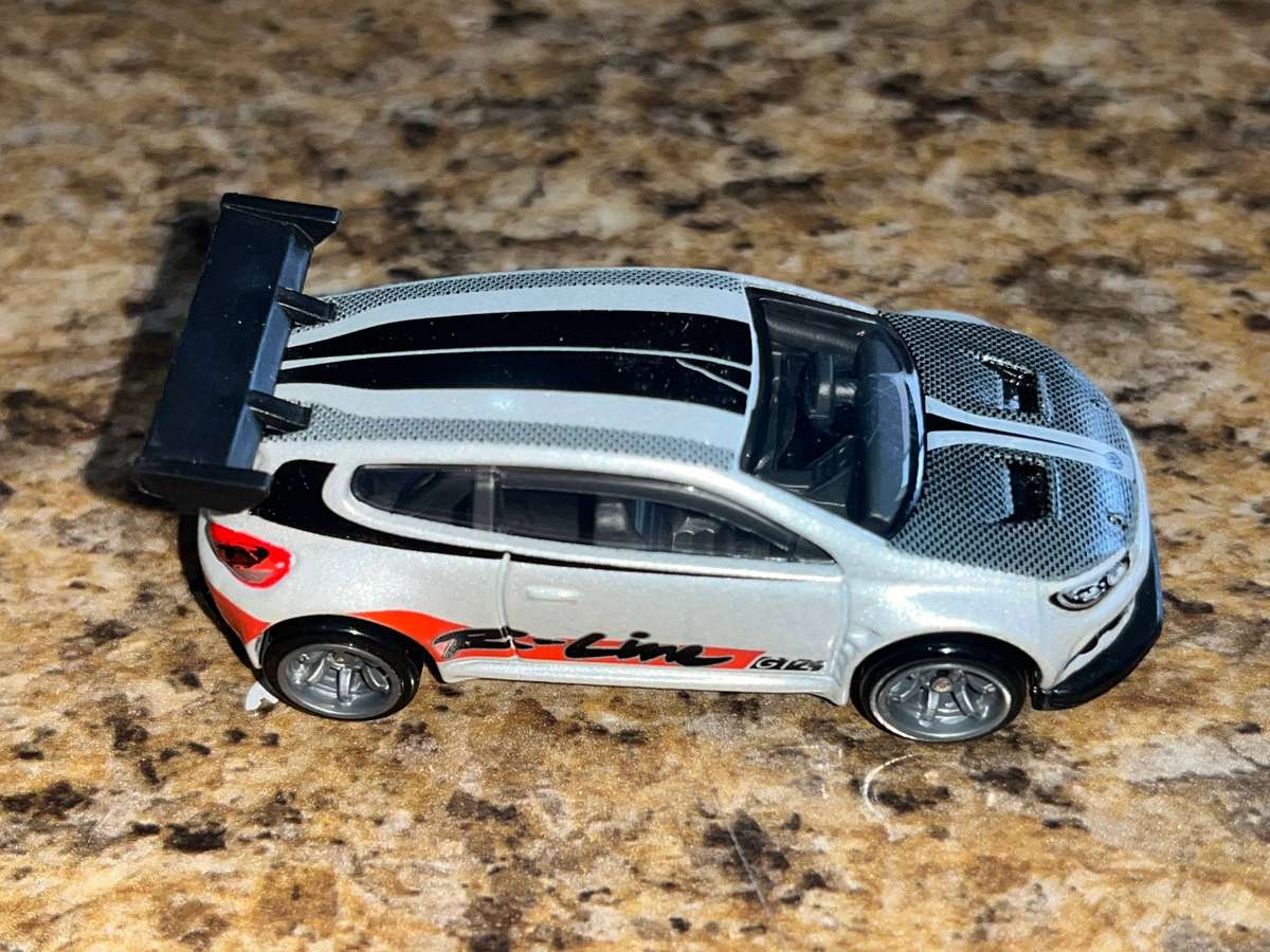 Hot wheels 1/64 loose Volkswagen Scirocco Challenge series.