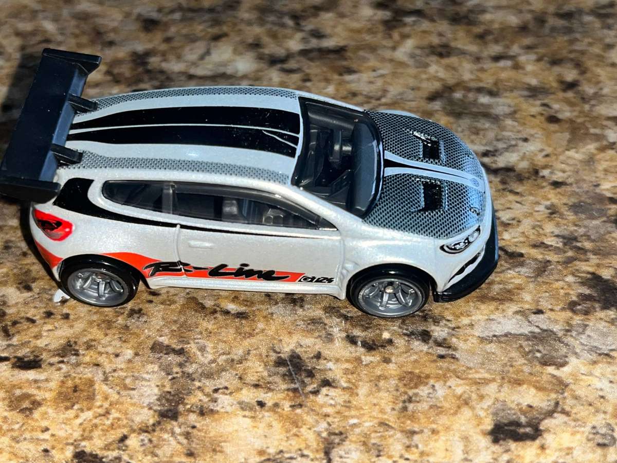 Hot wheels 1/64 loose Volkswagen Scirocco Challenge series.