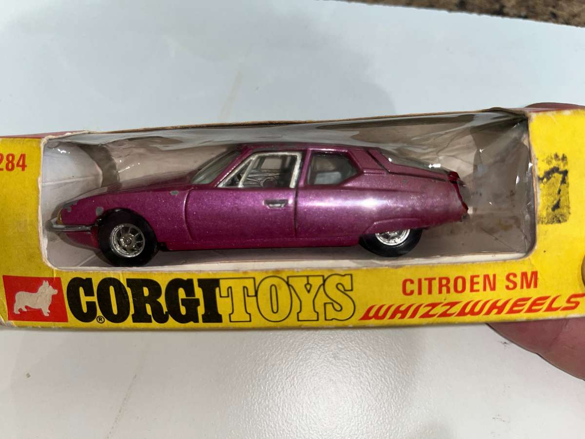 Corgi toys whizzwheels Citroen SM