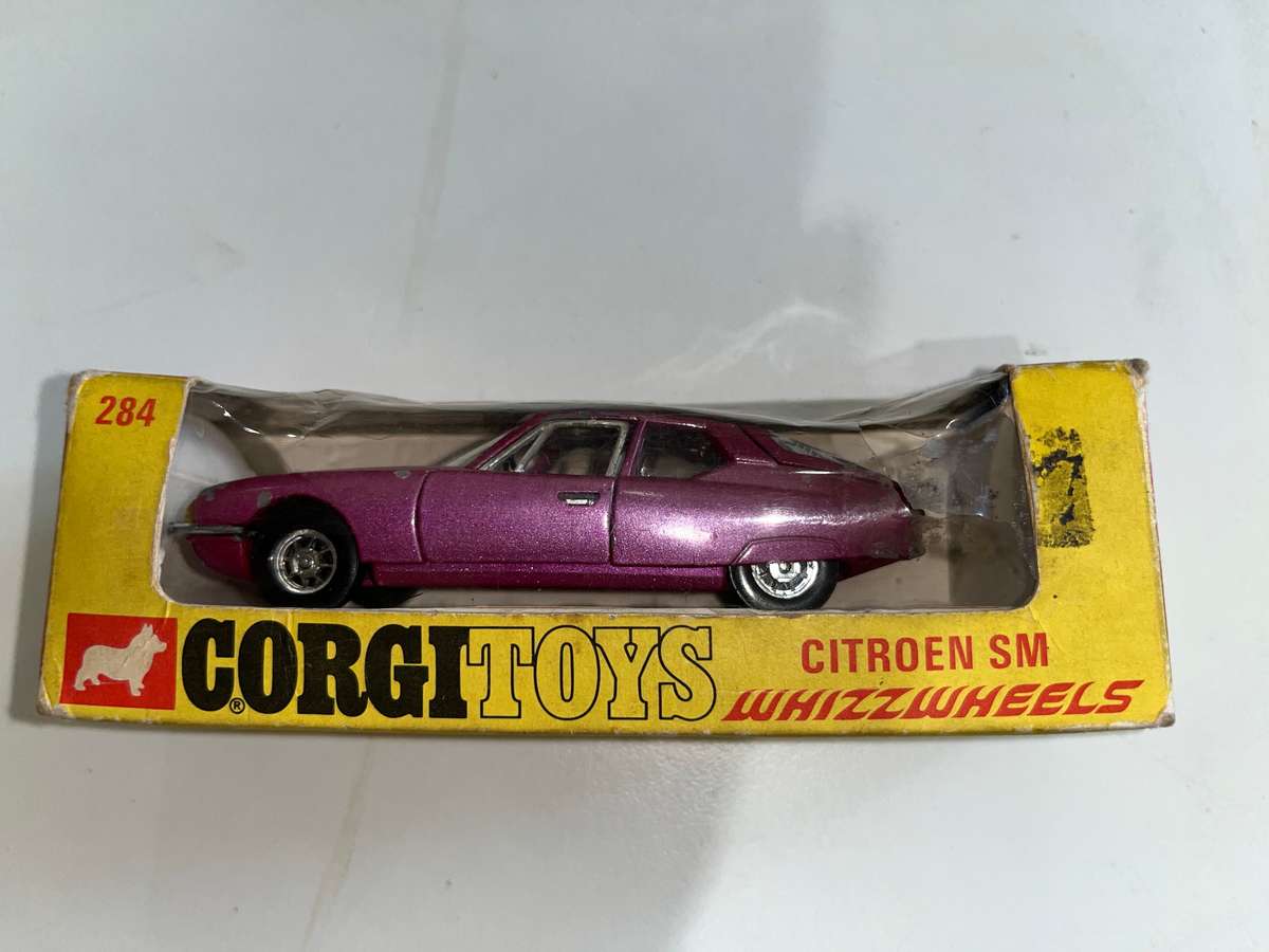 Corgi toys whizzwheels Citroen SM