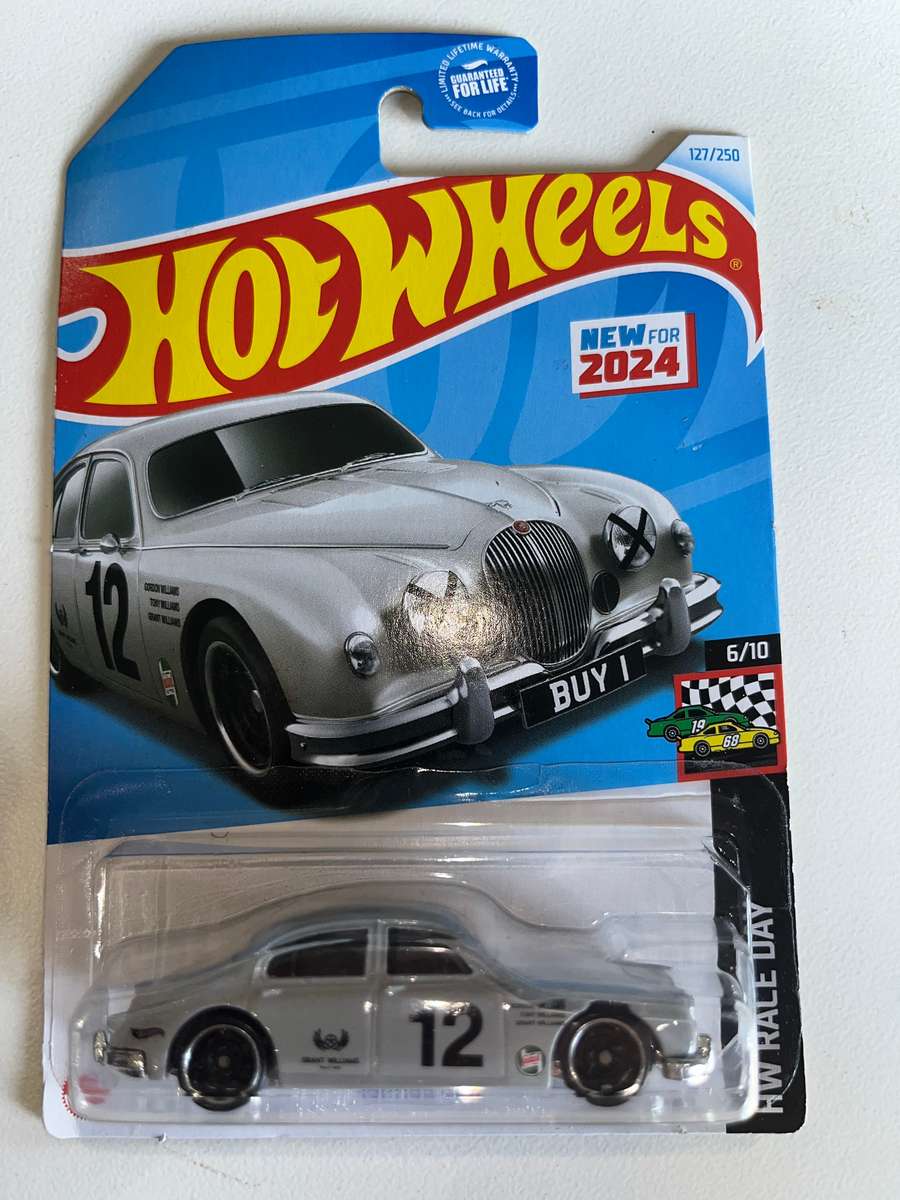 Hot wheels Jaguar long card import