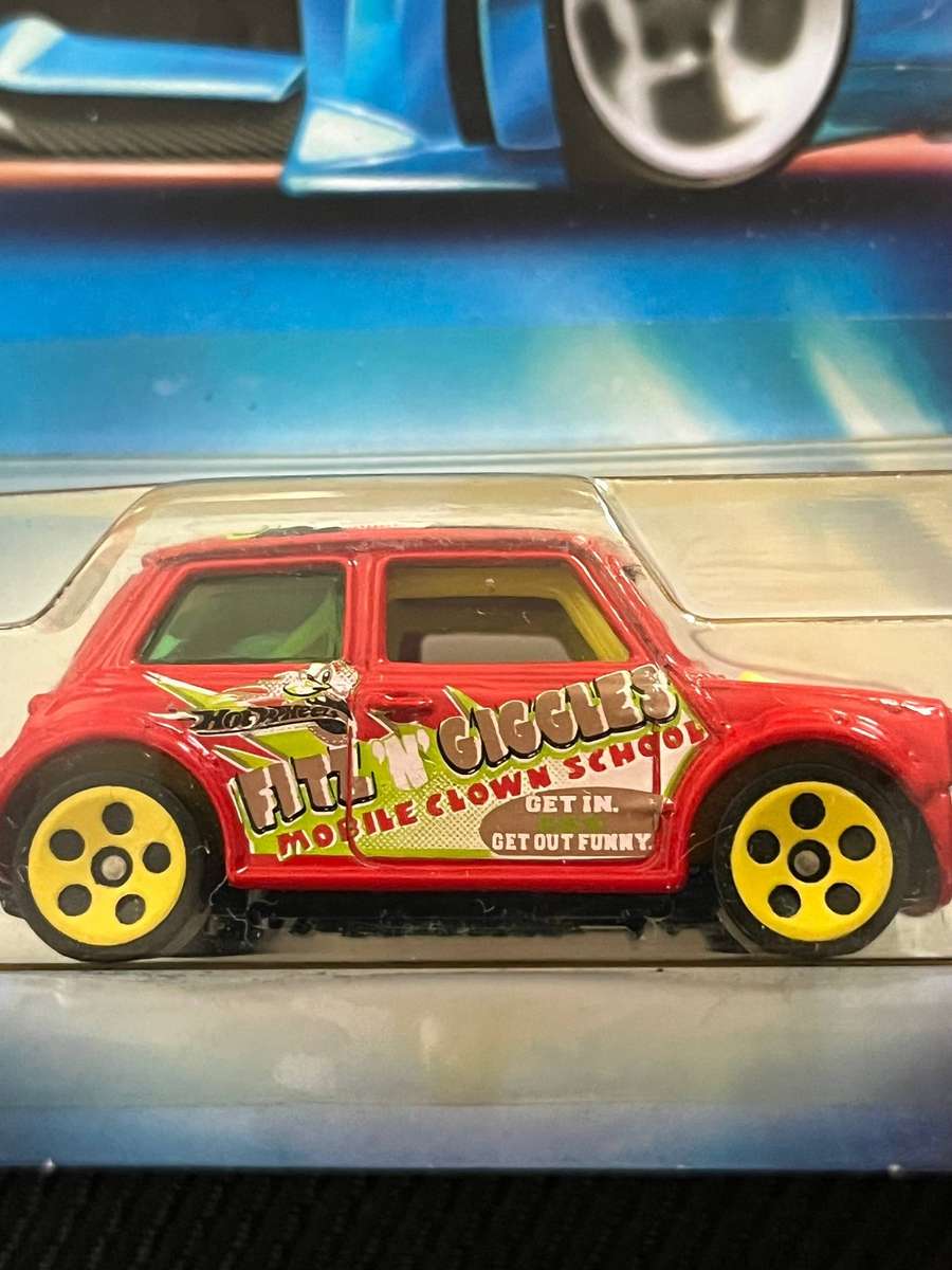 Hot wheels Mini Cooper long Card import. Scarce