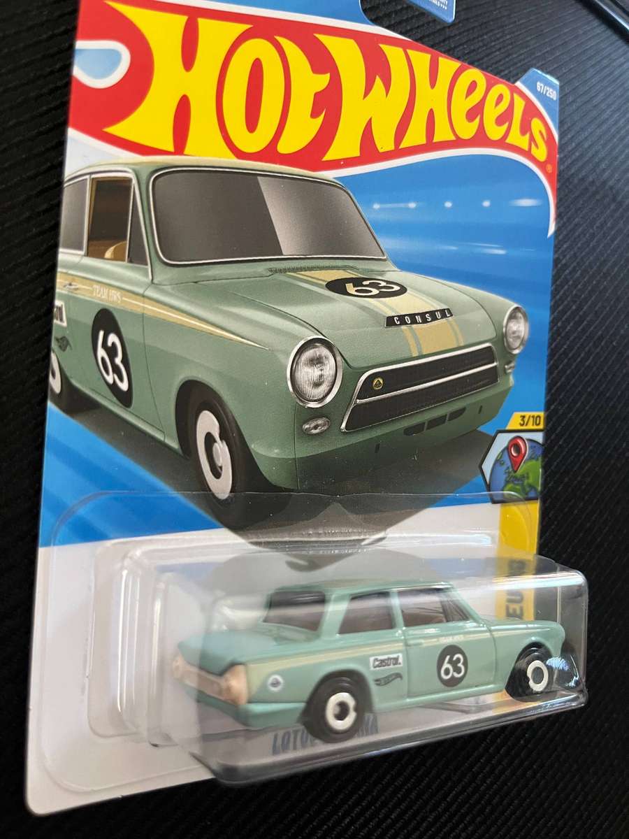 Hot wheels Ford cortina Kroger stores special edition. Limited !!