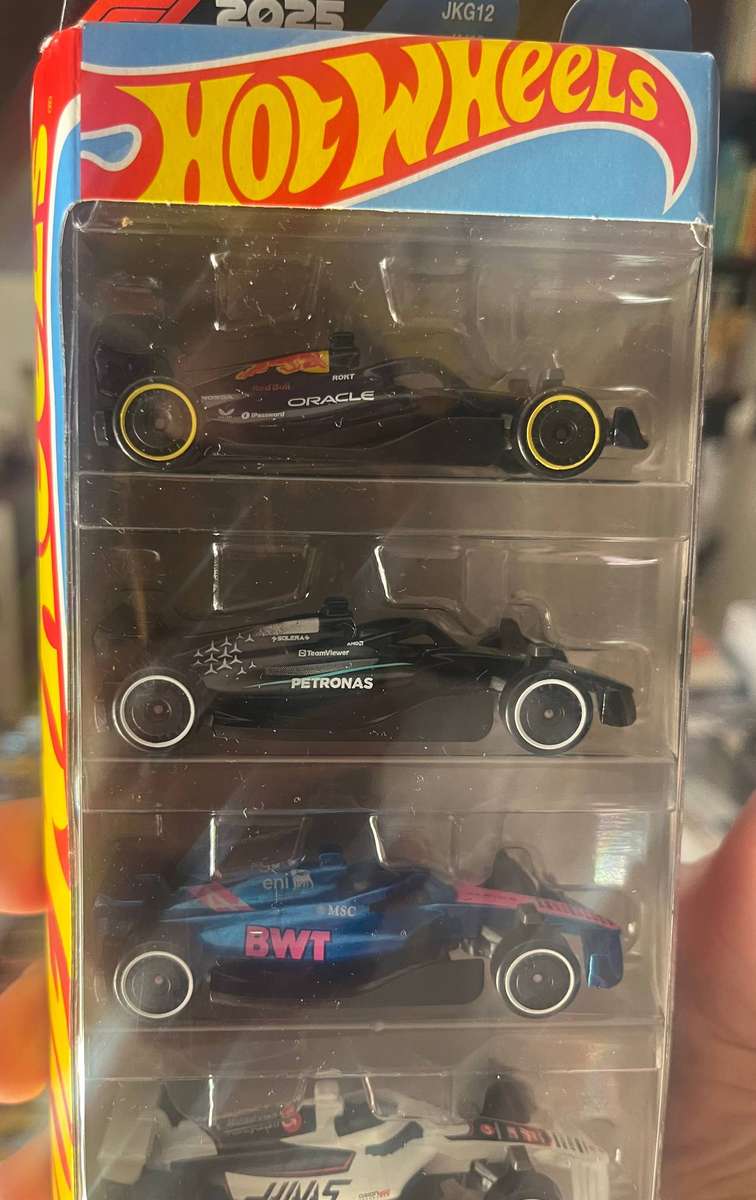 Hot wheels 2025 F1 set.  5 pack