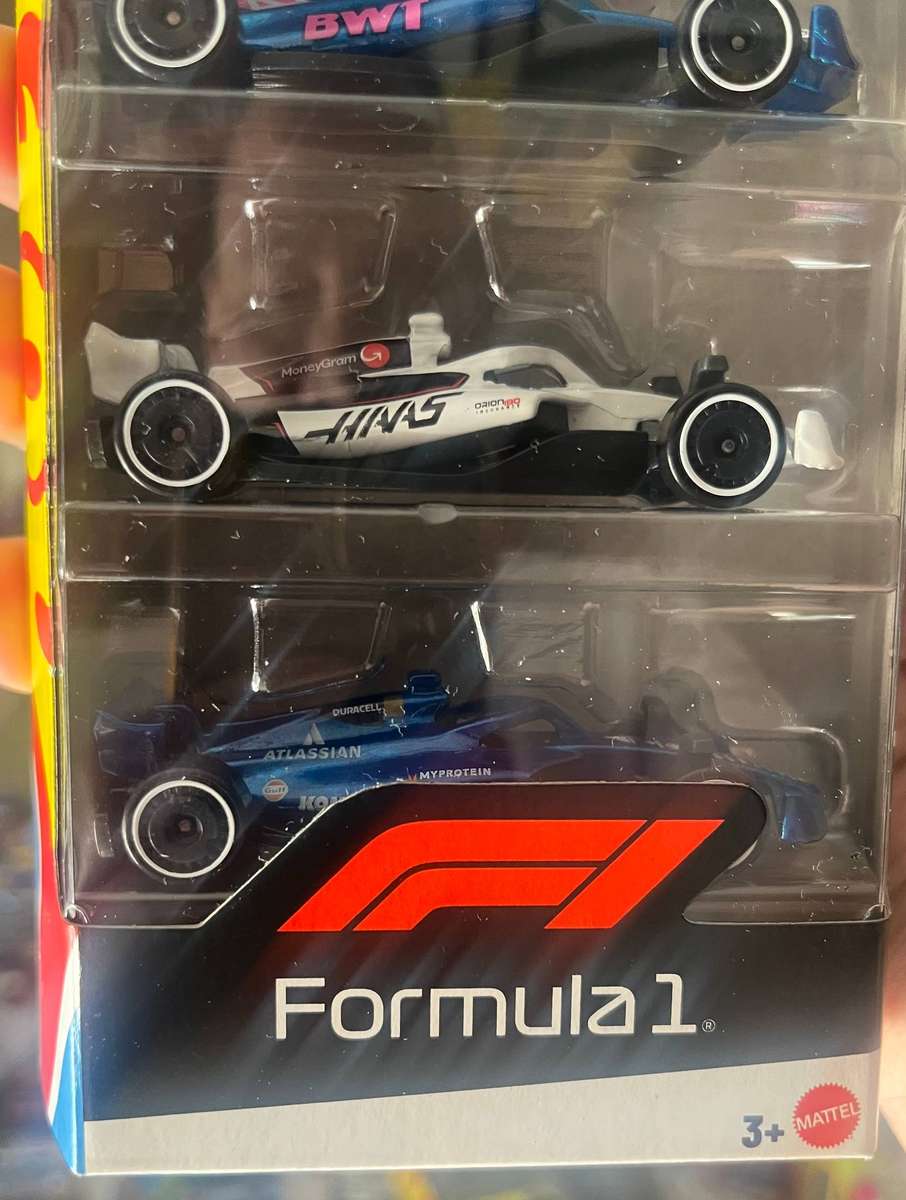 Hot wheels 2025 F1 set.  5 pack