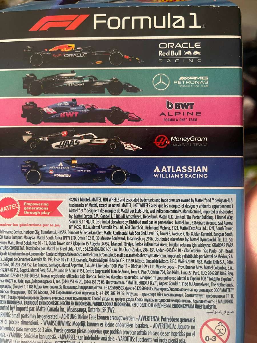 Hot wheels 2025 F1 set.  5 pack