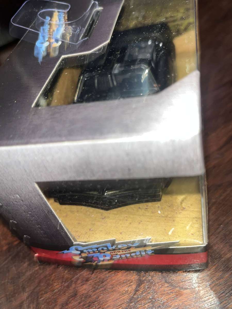 Jada 1:32 scale Smokey and the Bandit import