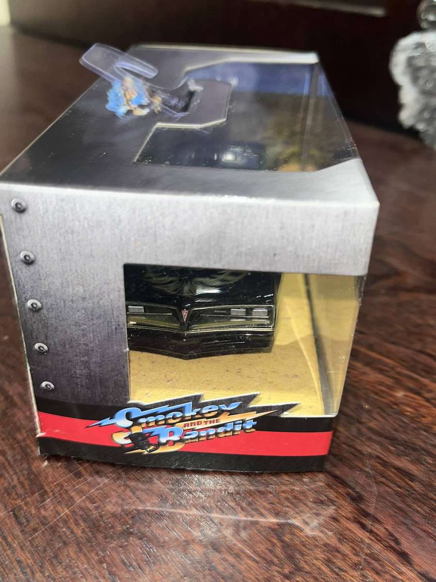 Jada 1:32 scale Smokey and the Bandit import