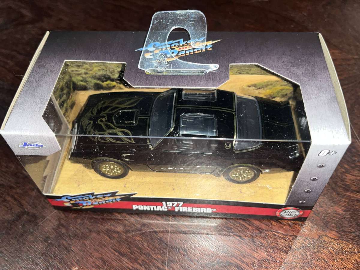 Jada 1:32 scale Smokey and the Bandit import