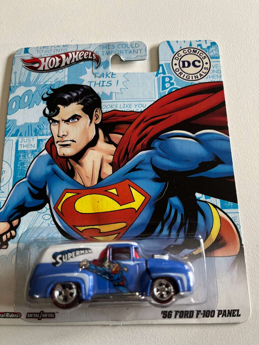 Hot wheels Superman. Real riders