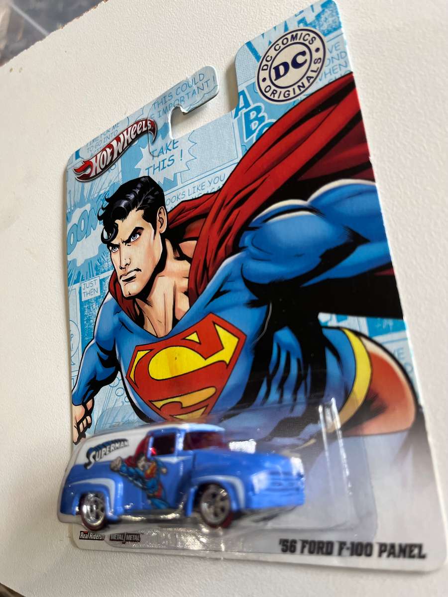 Hot wheels Superman. Real riders