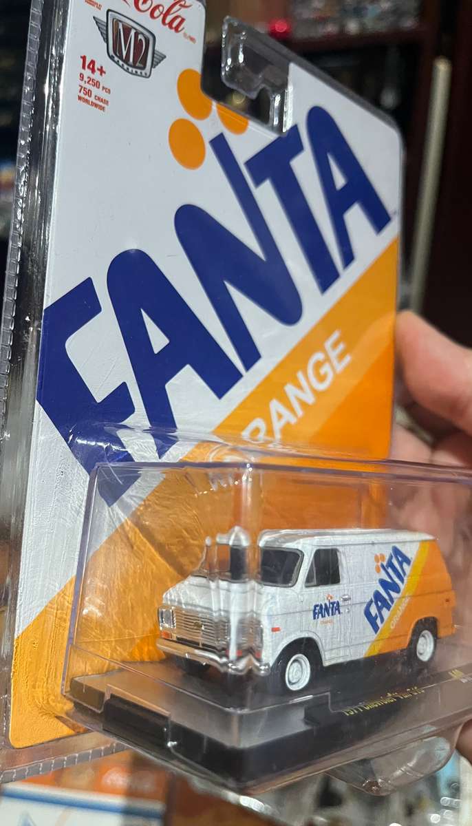 M2 Fanta Coca Cola ford  1/24 import