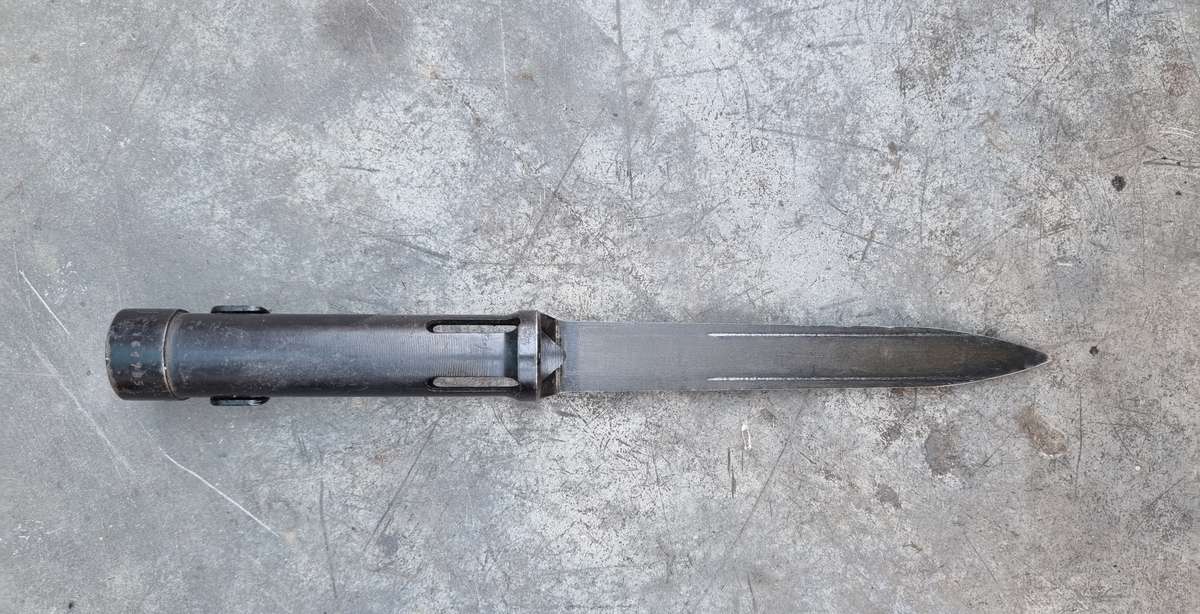 SADF ISSUED FN FAL TYPE C BAYONET