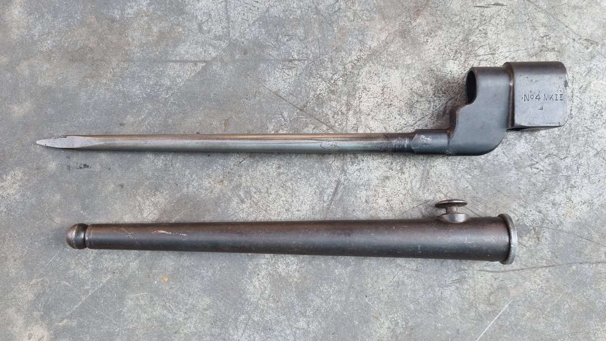 NO4 MK2 SPIKE BAYONET , CANADIAN ARMY