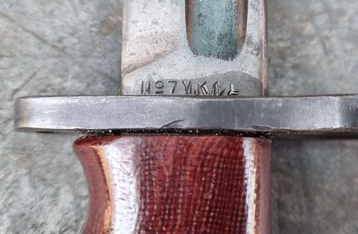 NO7 BRITISH BAYONET