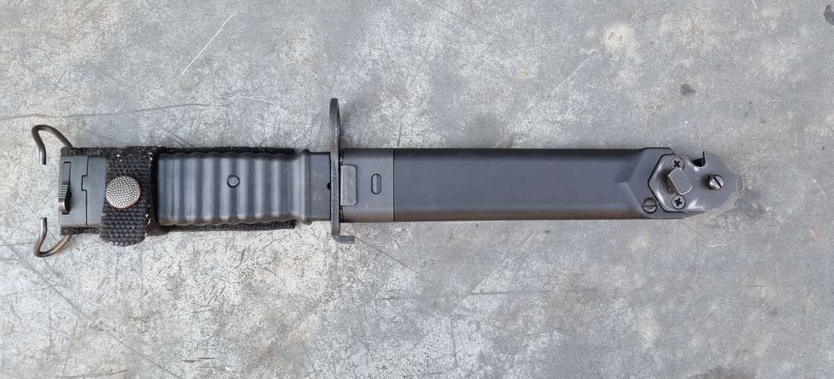 H&K G36 BAYONET IMPORTED BY ARMSCOR FOR TRIALS ON THE R4 RIFLE , UNSUCCESSFUL