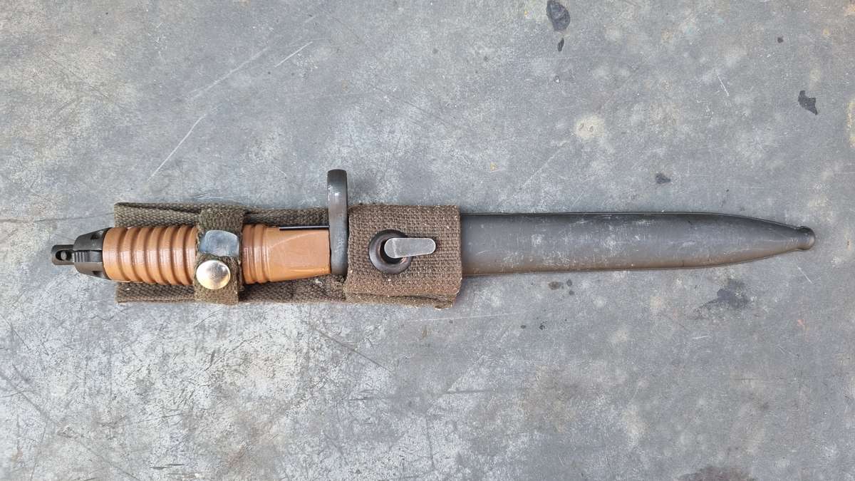 IRANIAN G3 BAYONET , SCARCE BROWN HANDLE