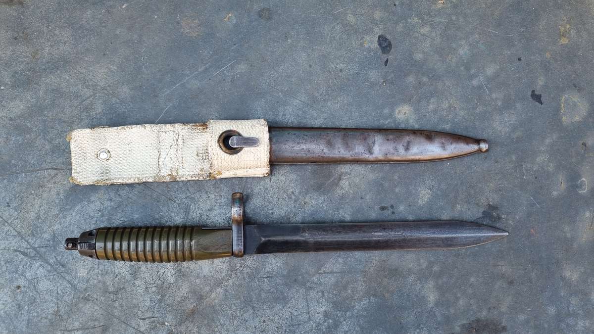 IRANIAN G3 BAYONET , GREEN HANDLE