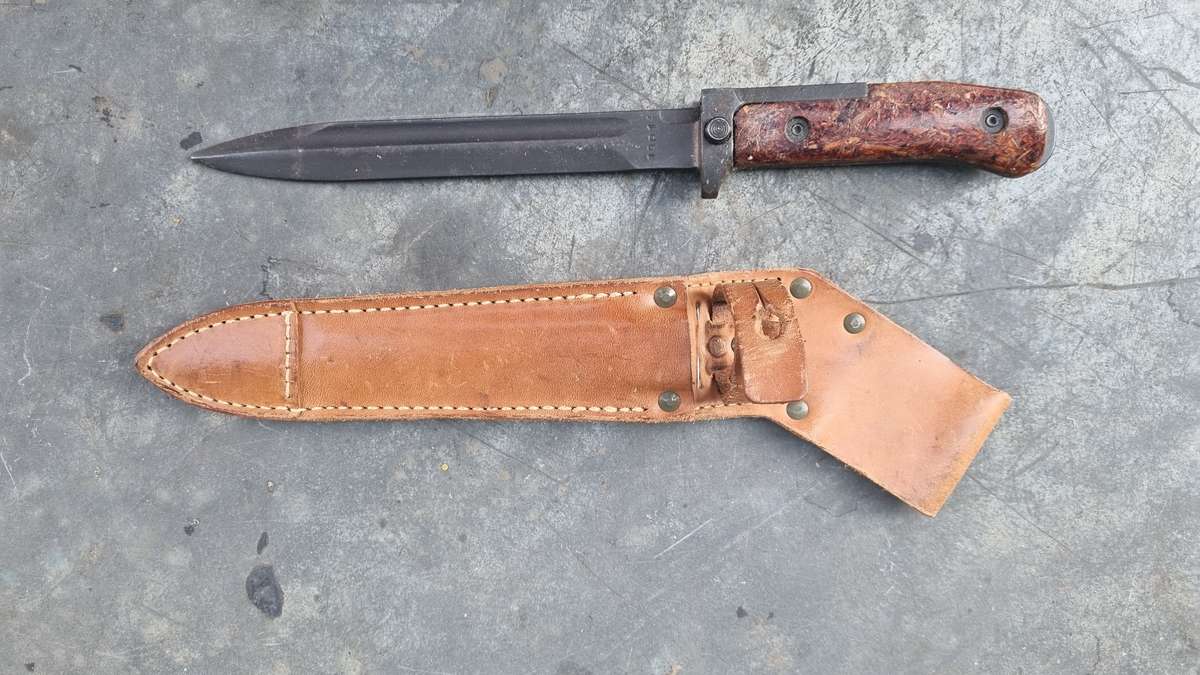 CZECH VZ58 BAYONET , 3RD TYPE and two books