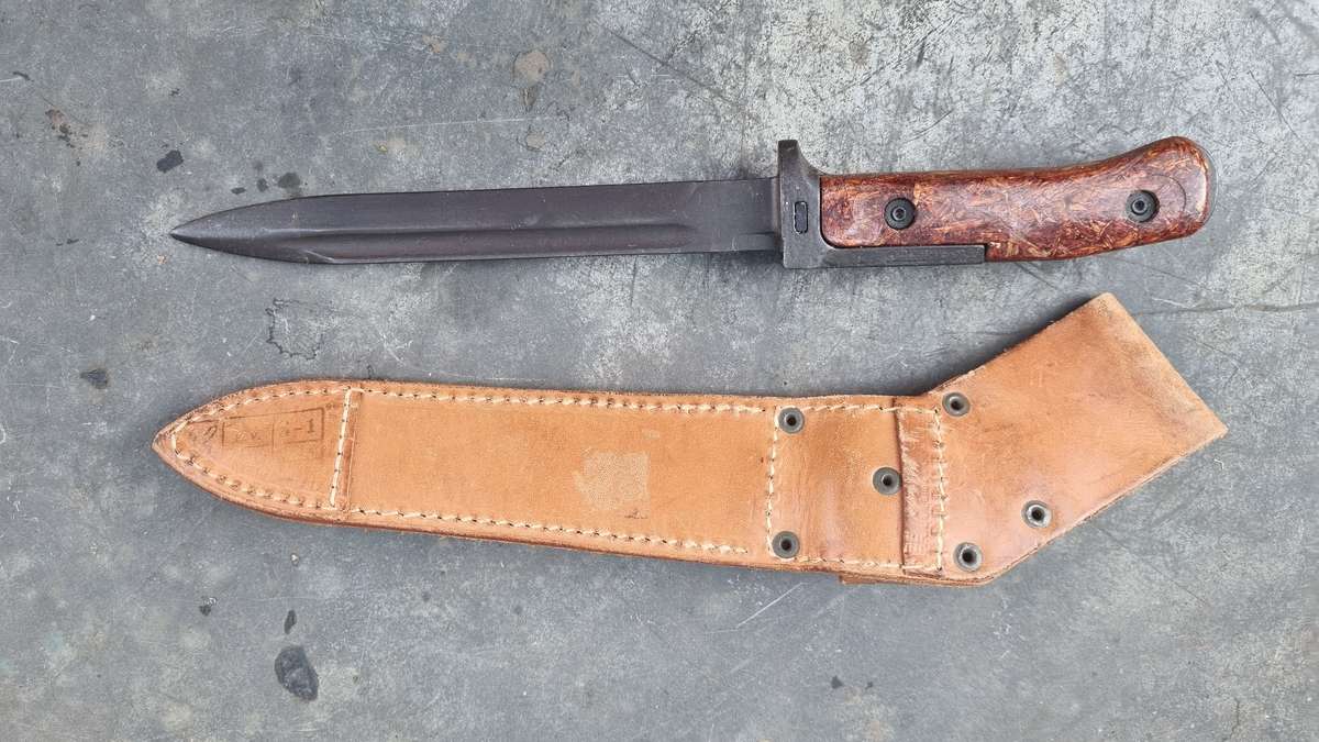 CZECH VZ58 BAYONET , 3RD TYPE and two books