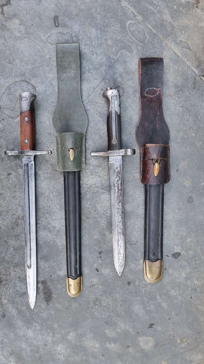 TWO ITALIAN BAYONETS M1870 AND M1891