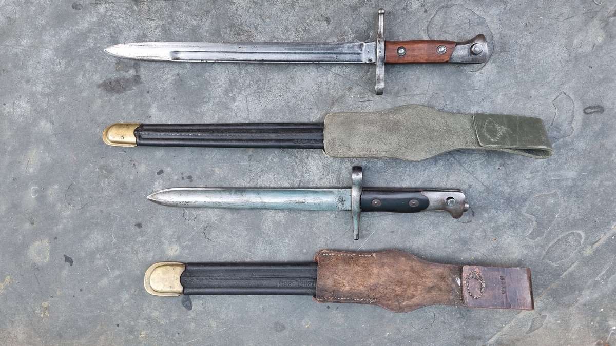 TWO ITALIAN BAYONETS M1870 AND M1891